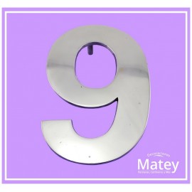 NUMERO NUEVE EN ALUMINIO DE 20 CM.